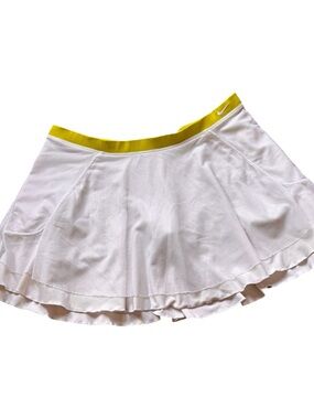 Nike Women’s White Tennis Skort